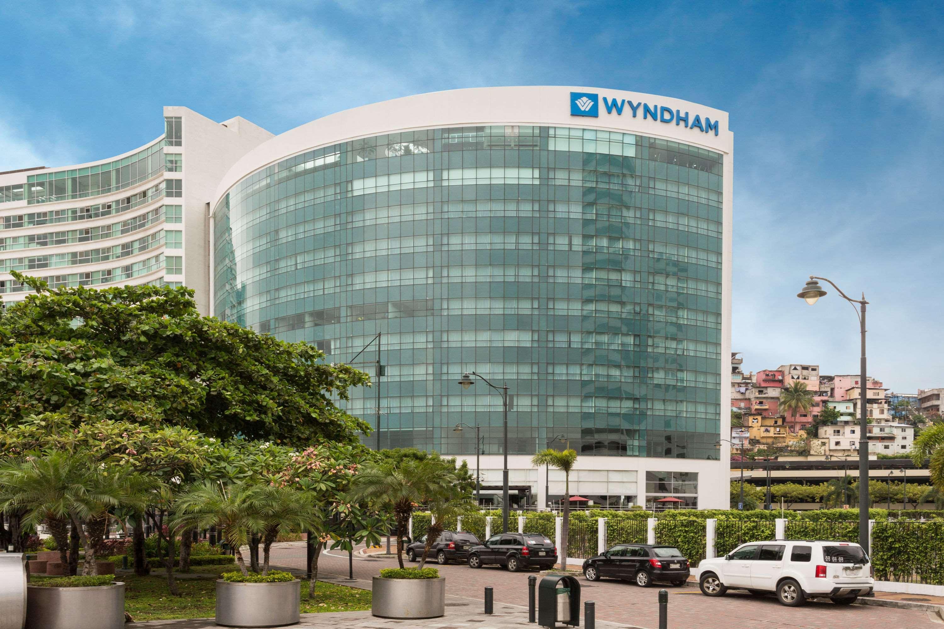 Wyndham Guayaquil, Puerto Santa Ana Hotel Exterior photo